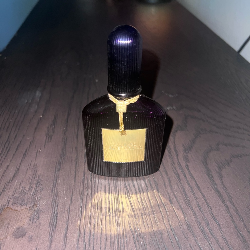 Tom Ford Elegant Midnight and Gold Bottle